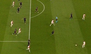 九游官网-【欧冠】锋霸头球致胜 阿贾克斯主场0比1本菲卡出局