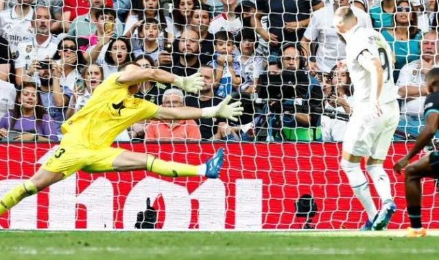 九游-【西甲】罗德里戈世界波本泽马戴帽，皇马主场取3分