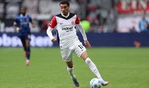 法兰克福总监：只要我们的要求得到满足，会放埃基蒂克离队