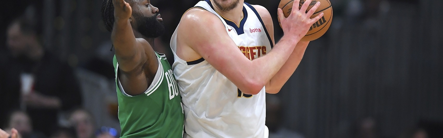 九游官网-麦迪：布朗是MVP 亚历山大和约基奇队内的核心阵容都还在